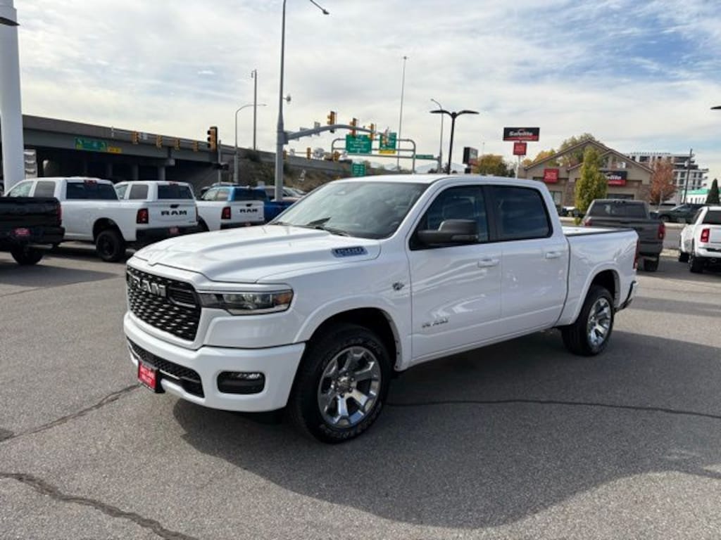 New 2026 Ram 1500 BIG HORN CREW CAB 4X4 5'7 BOX Pickup