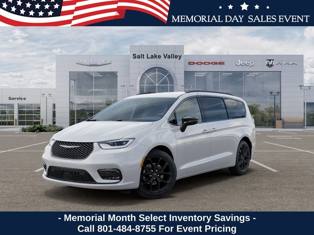 2026 Chrysler Pacifica Select's photo