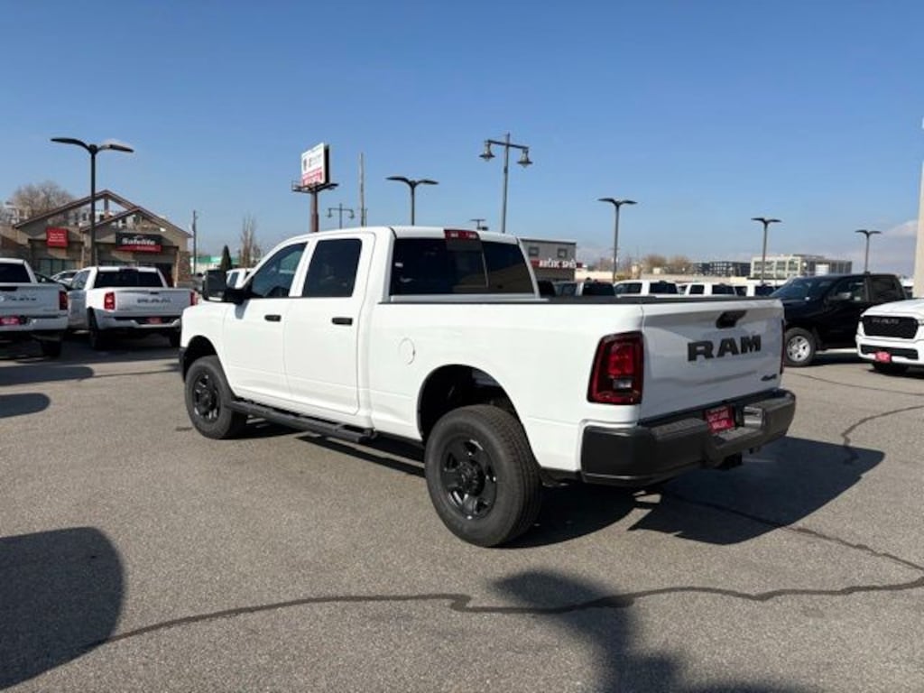 New 2026 Ram 3500 TRADESMAN CREW CAB 4X4 6'4 BOX Pickup