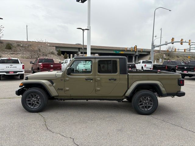 2025 Jeep Gladiator Sport S photo 4