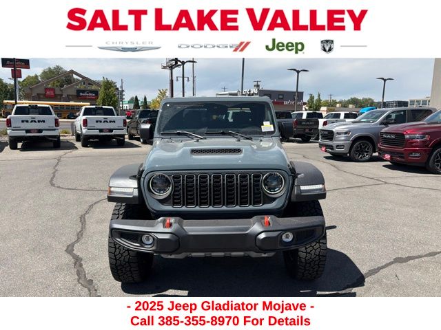 2025 Jeep Gladiator Mojave photo 2