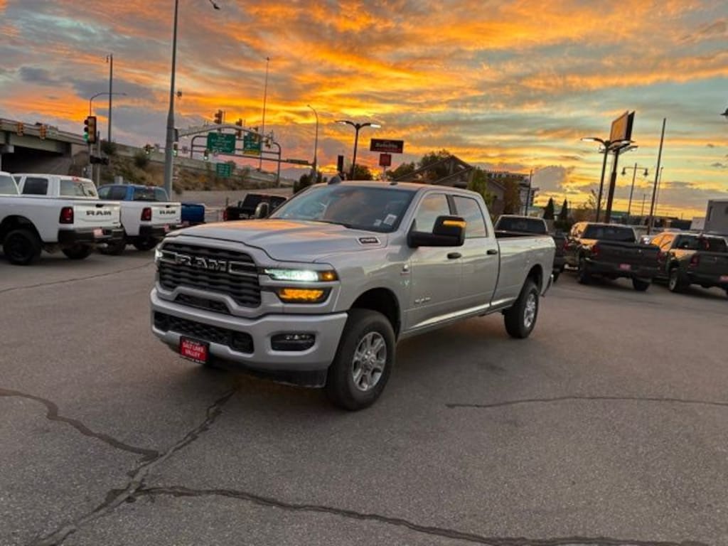 New 2026 Ram 2500 BIG HORN CREW CAB 4X4 8' BOX Pickup