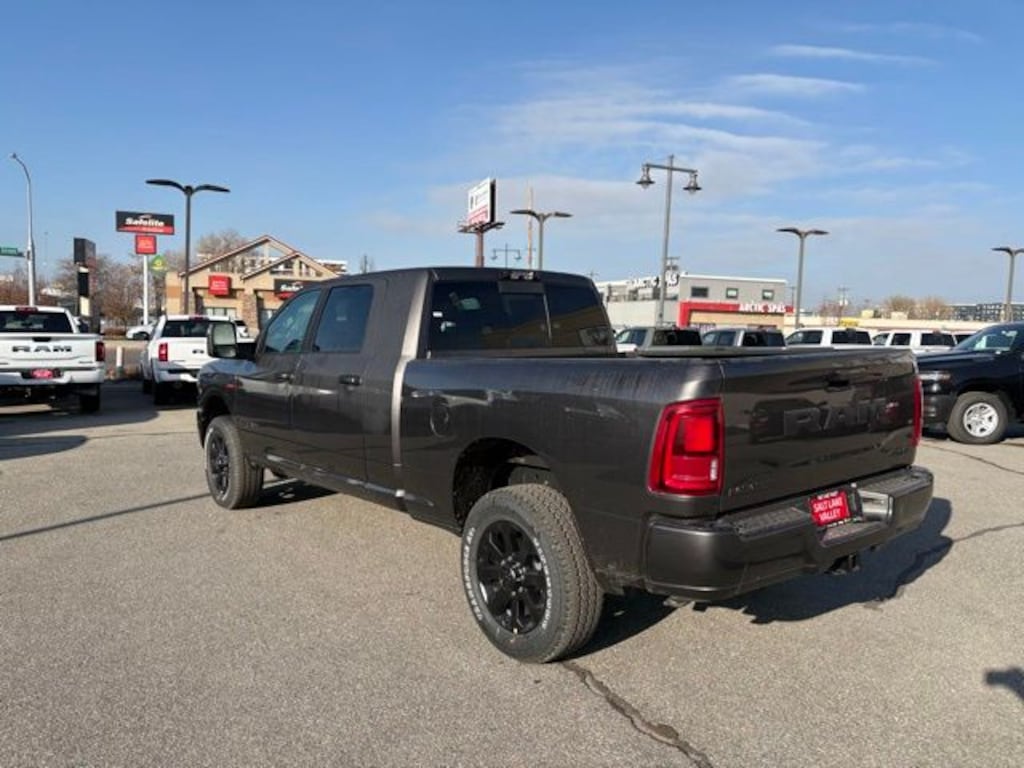 New 2026 Ram 3500 LARAMIE MEGA CAB 4X4 6'4 BOX Pickup
