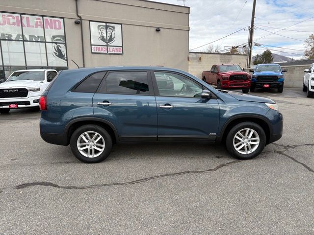 2014 Kia Sorento LX photo 4