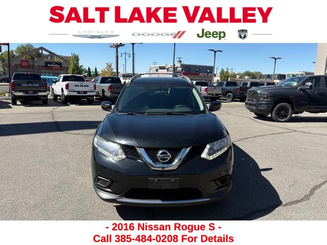 2016 Nissan Rogue S photo 2