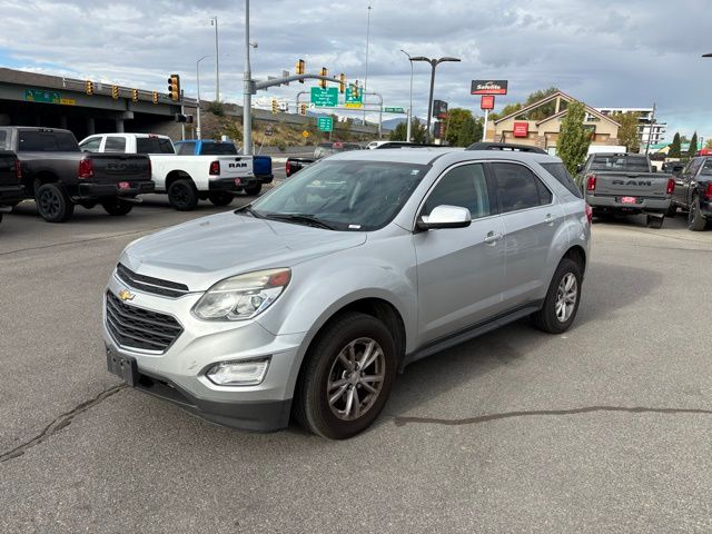 2017 Chevrolet Equinox LT photo 2