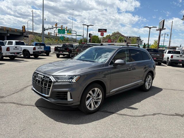 2024 Audi Q7 55 Premium Plus photo 2
