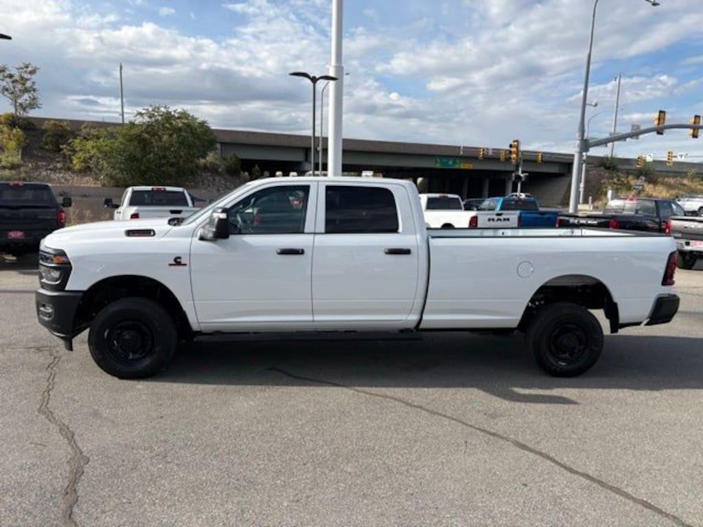 New 2026 Ram 2500 TRADESMAN CREW CAB 4X4 8' BOX Pickup