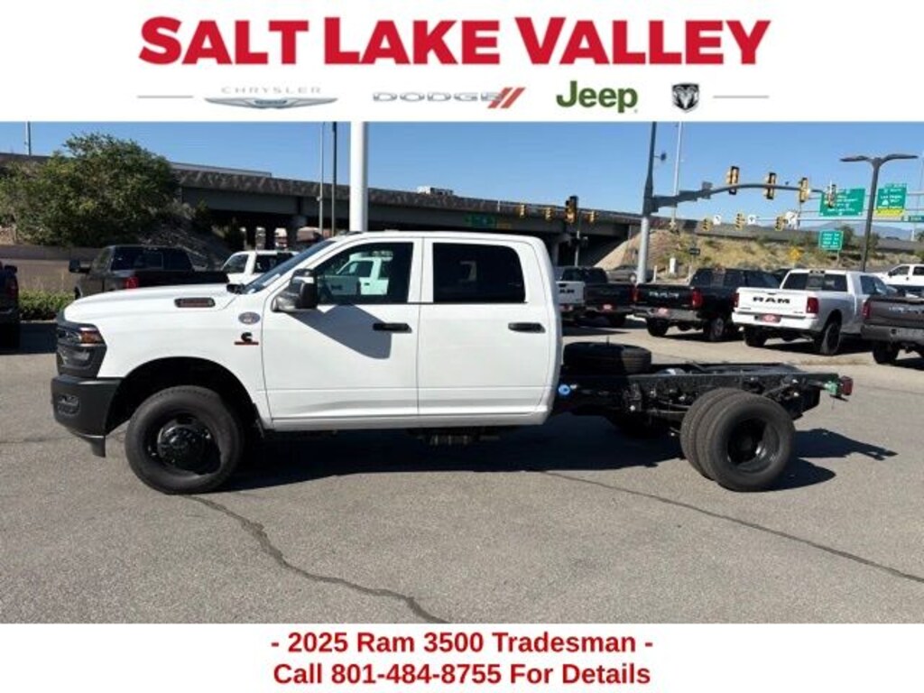 New 2025 Ram 3500 Chassis Cab 3500 TRADESMAN CREW CAB CHASSIS 4X4 60' CA Pickup