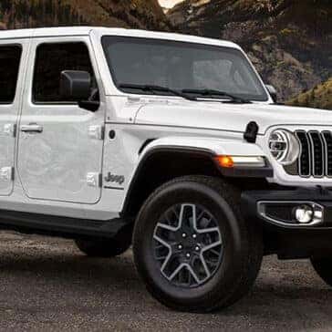 Jeep Wrangler trail-ready 4x4 equipment