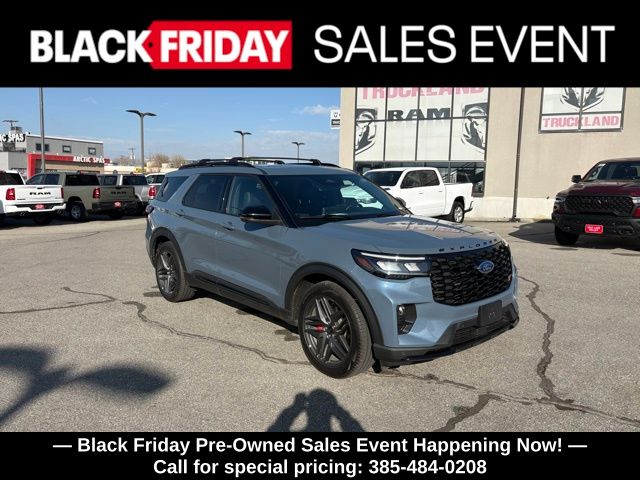 2025 Ford Explorer ST photo 2