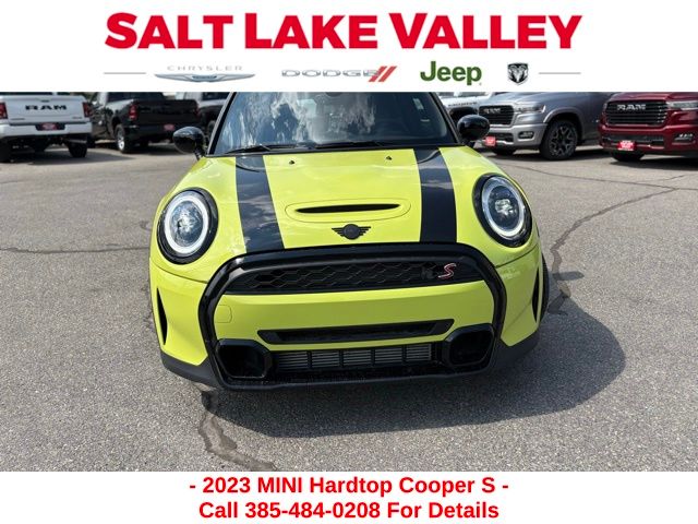 2023 Mini Cooper 2 Door Hardtop photo 2