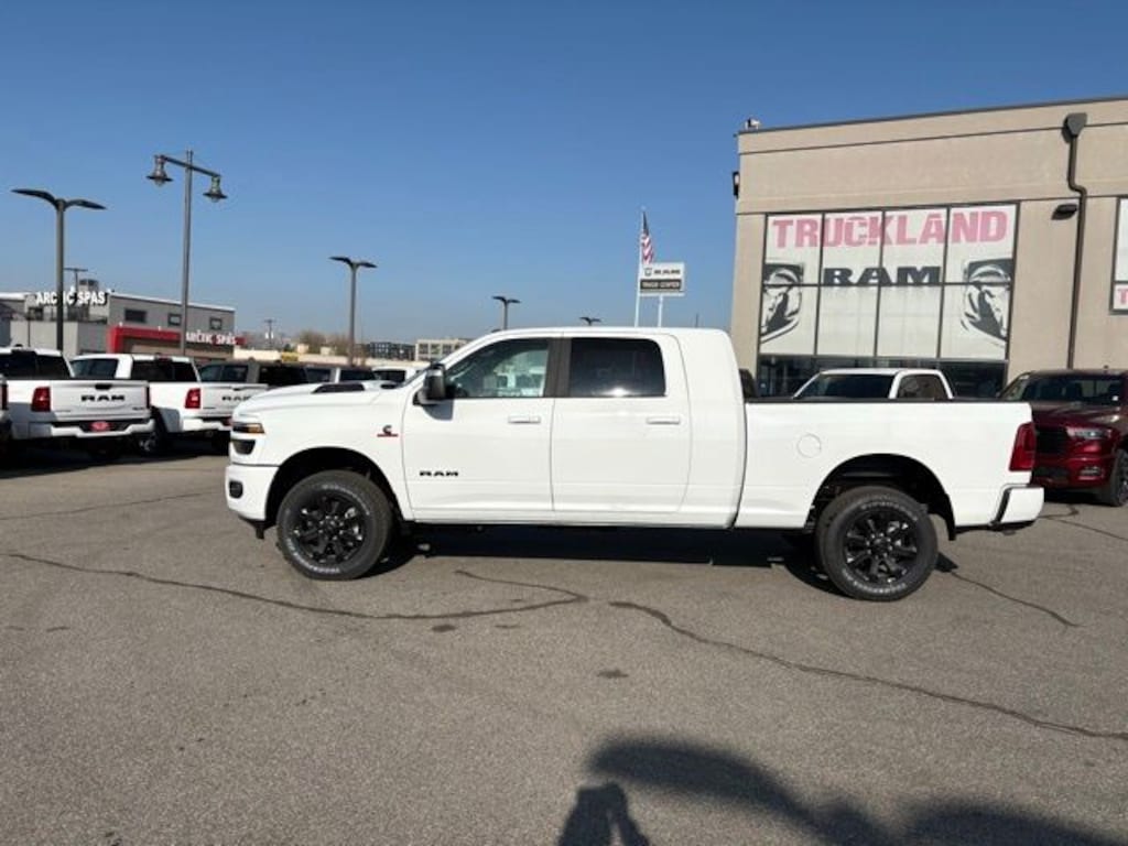 New 2026 Ram 3500 LARAMIE MEGA CAB 4X4 6'4 BOX Pickup