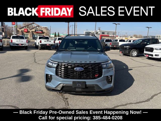 2025 Ford Explorer ST photo 3