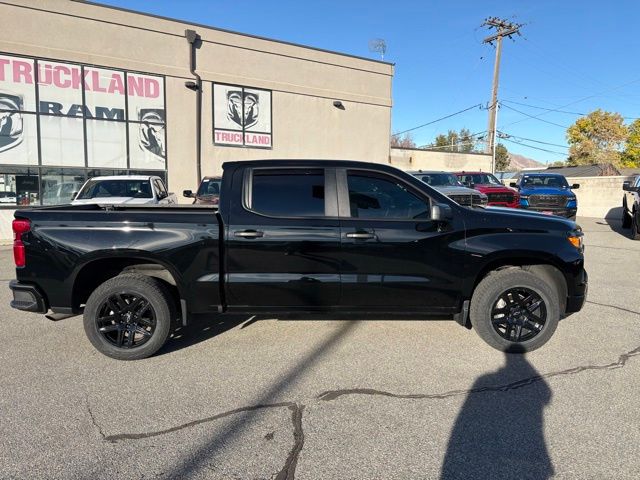 2023 Chevrolet Silverado 1500 Custom photo 4