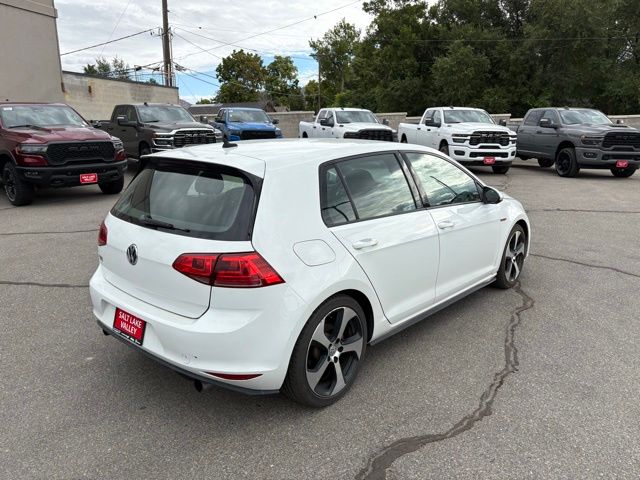 2017 Volkswagen Golf GTI S photo 3