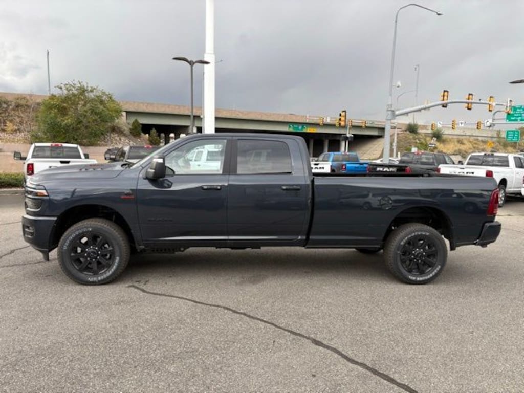 New 2026 Ram 3500 LARAMIE CREW CAB 4X4 8' BOX Pickup