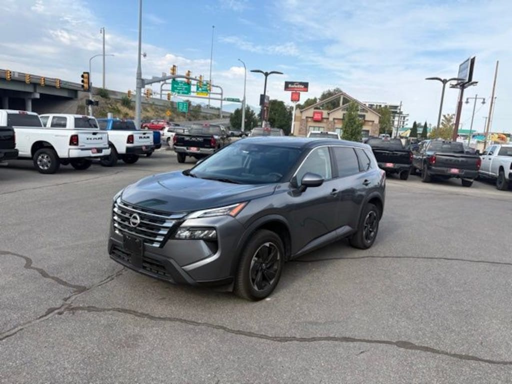 Used 2024 Nissan Rogue SV SUV