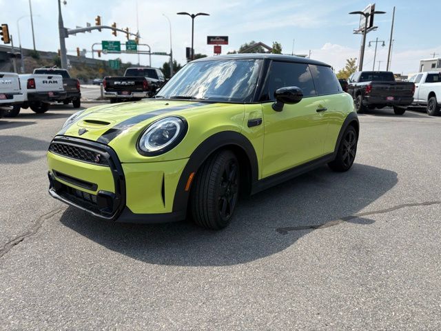 2023 Mini Cooper 2 Door Hardtop photo 3