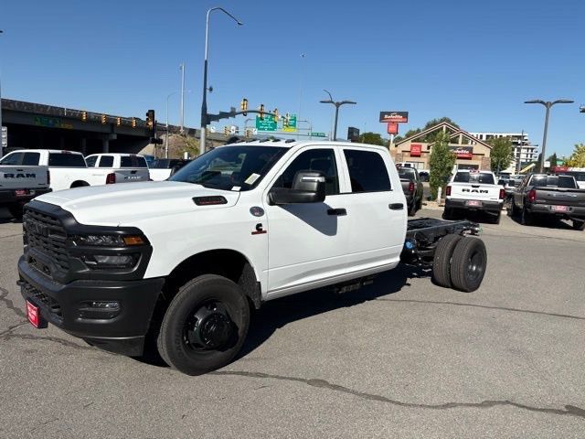 2025 Ram 3500 Tradesman photo 3