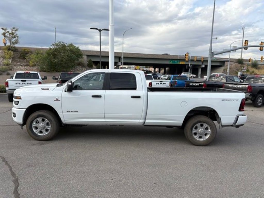 New 2026 Ram 2500 BIG HORN CREW CAB 4X4 8' BOX Pickup