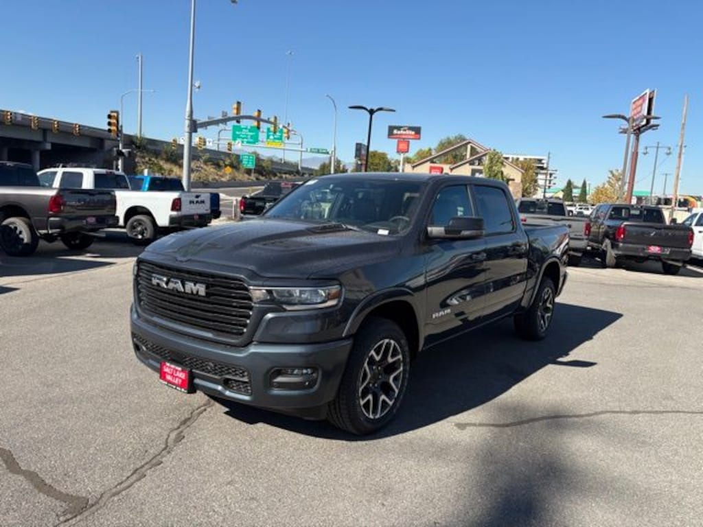 New 2026 Ram 1500 LARAMIE CREW CAB 4X4 5'7 BOX Pickup