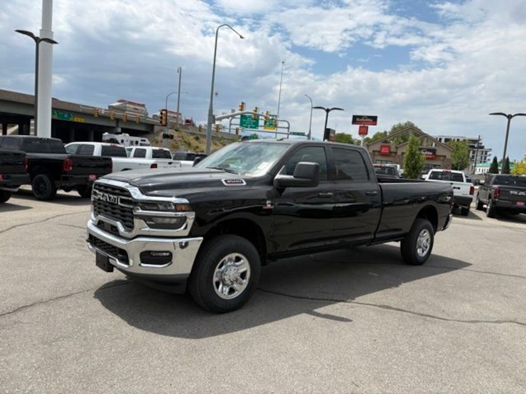 New 2025 Ram 3500 TRADESMAN CREW CAB 4X4 8' BOX Pickup