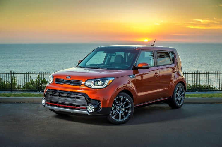Kia Soul Earns Car and Driver 10Best Trucks and SUVs Award - Smail Kia Blog.jpg 600 × 333