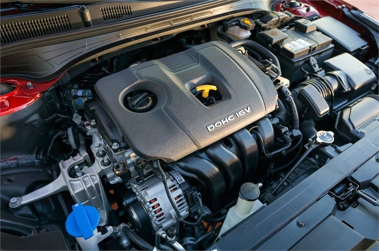 740 × 490