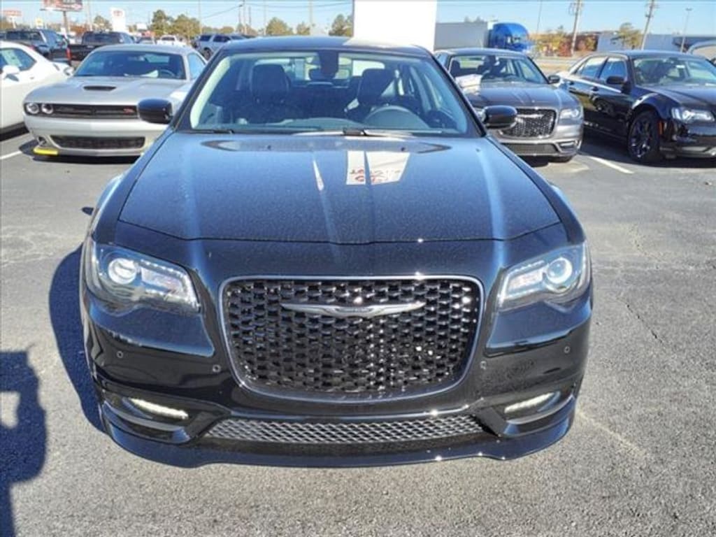 New 2023 Chrysler 300 TOURING L RWD For Sale Pine Bluff AR