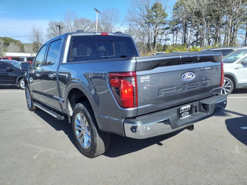 2025 Ford F-150 XLT photo 2