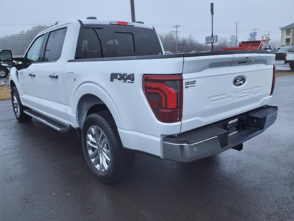 2025 Ford F-150 Lariat photo 2