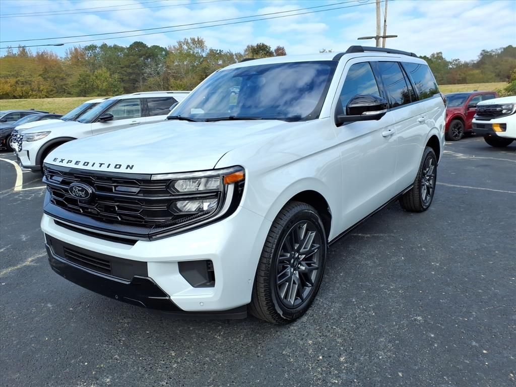 2025 Ford Expedition Platinum's photo