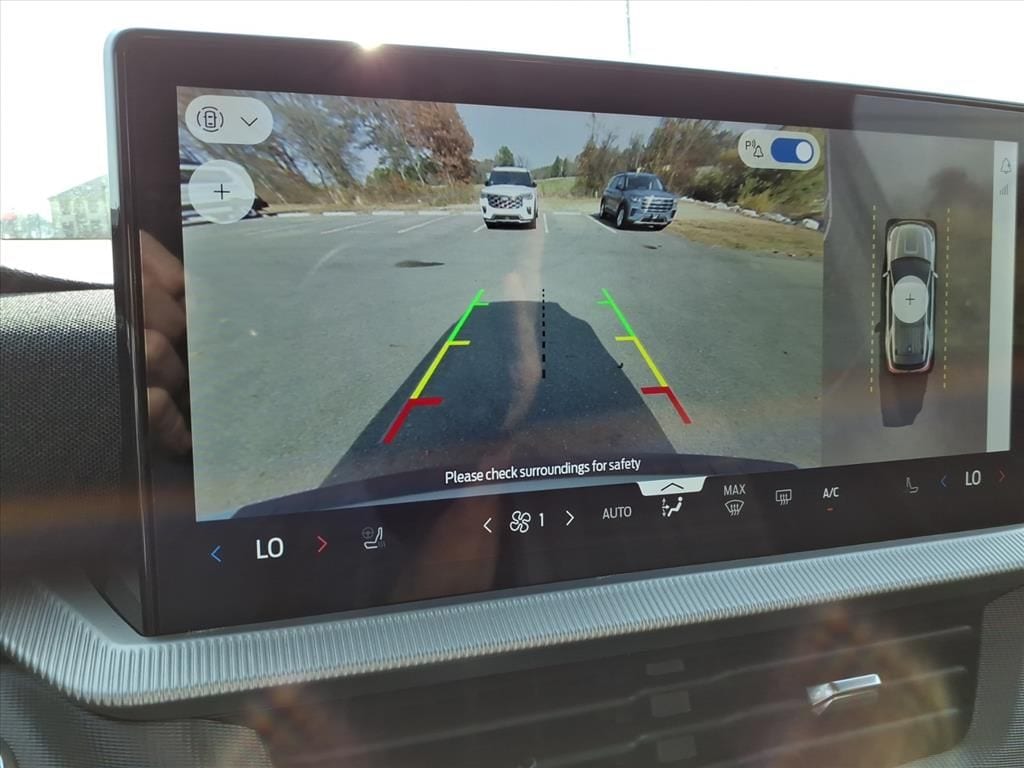 2026 Ford Explorer ST-Line - Photo 18