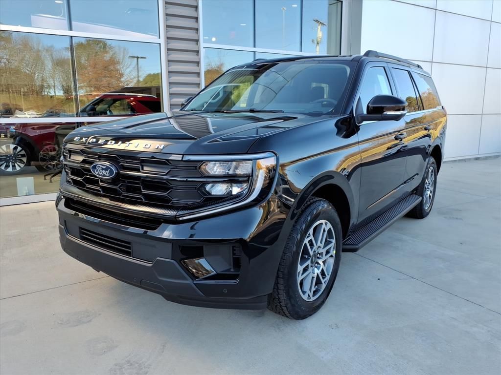 2025 Ford Expedition Active's photo