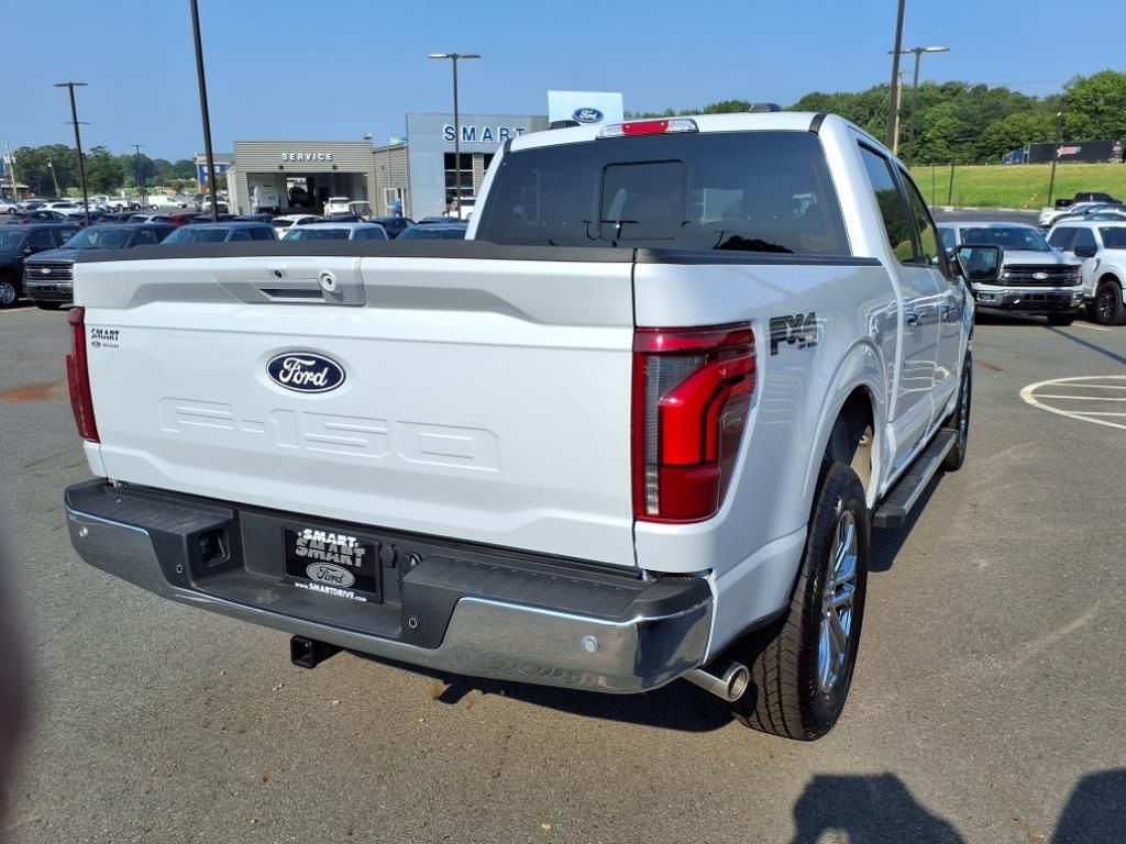 2025 Ford F-150 Lariat photo 3