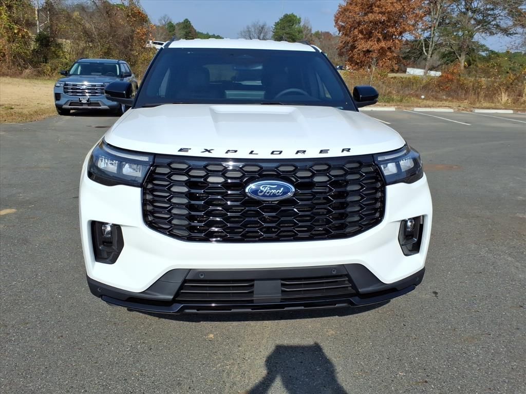 2026 Ford Explorer ST-Line - Photo 5