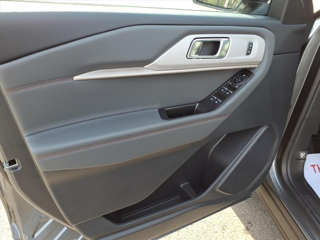 2026 Ford Explorer Active - Photo 7