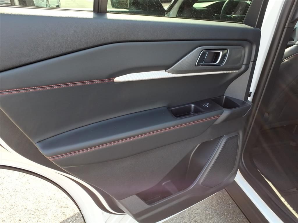 2026 Ford Explorer ST-Line - Photo 9