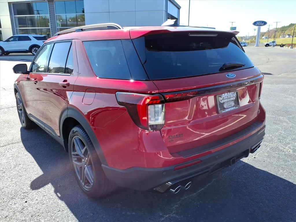 2026 Ford Explorer ST photo 2