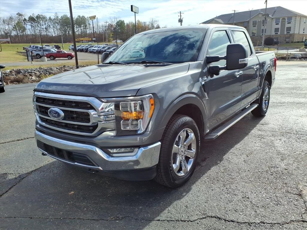 2022 Ford F-150 XLT's photo