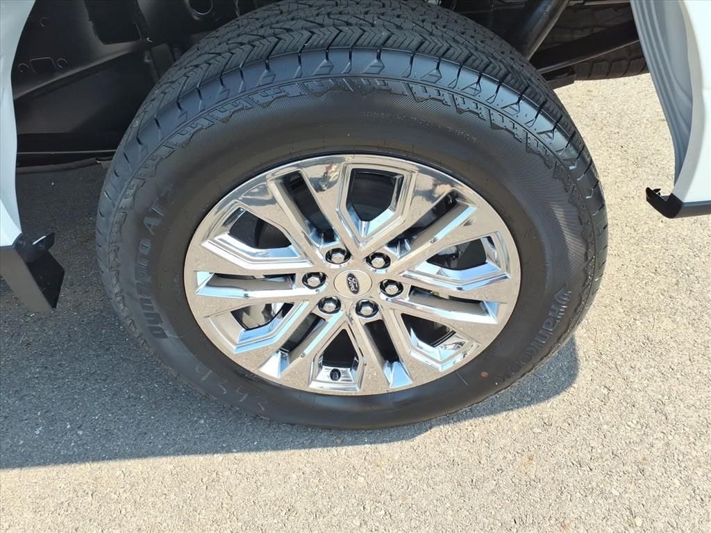 New 2025 Ford F-150 Lariat TRUCK