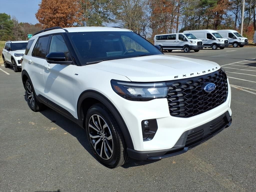 2026 Ford Explorer ST-Line - Photo 4