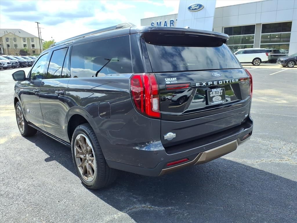 2025 Ford Expedition MAX King Ranch photo 2