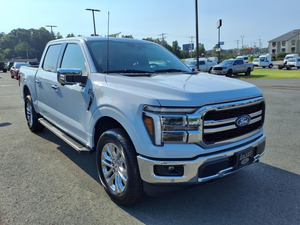 2025 Ford F-150 Lariat photo 4