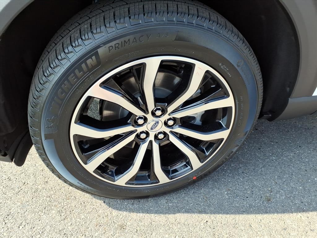 2026 Ford Explorer ST-Line - Photo 6