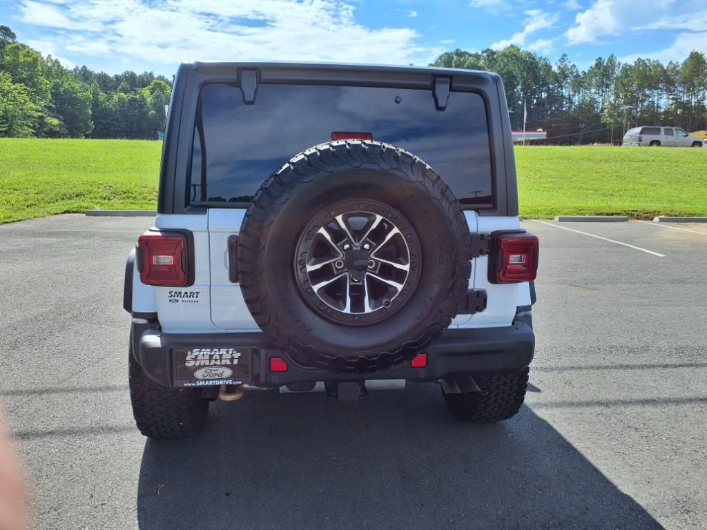 2024 Jeep Wrangler Rubicon 392 photo 3