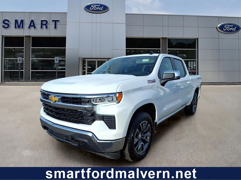 2025 Chevrolet Silverado LT CREW CAB SHORT BED TRUCK