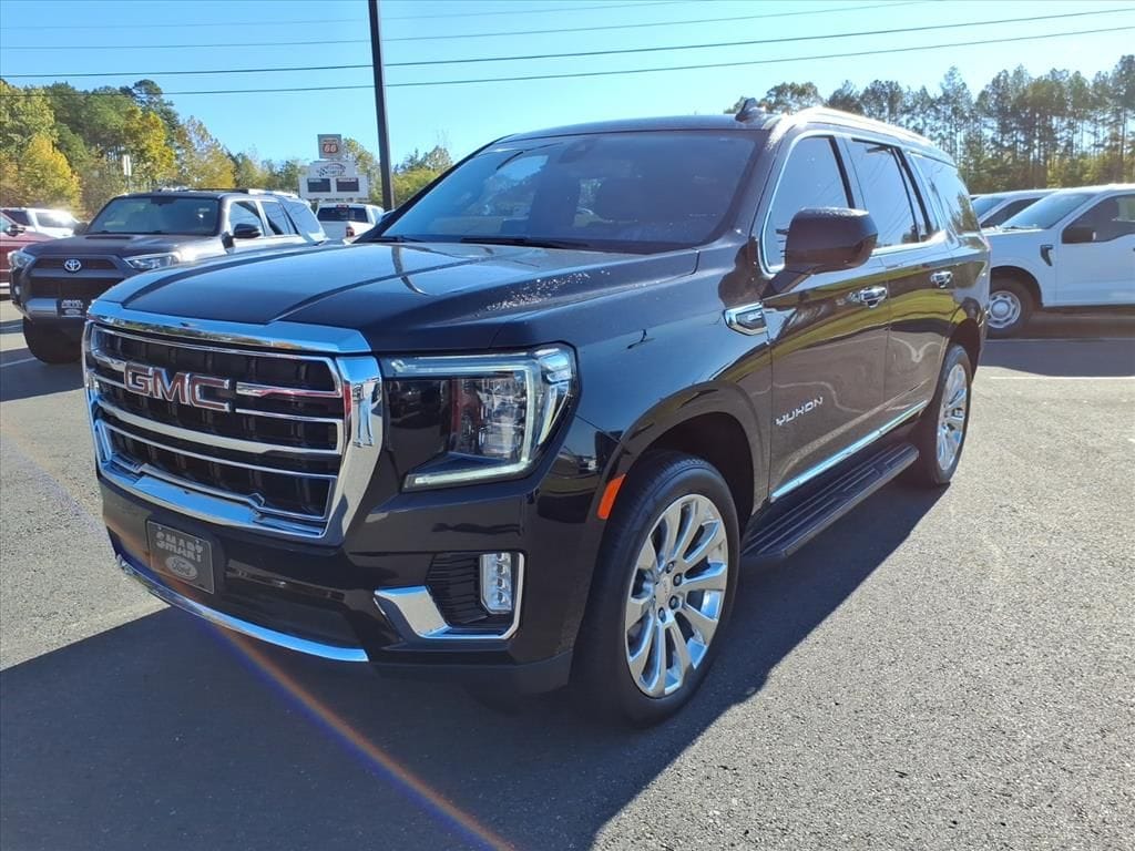 2021 GMC Yukon SLT's photo