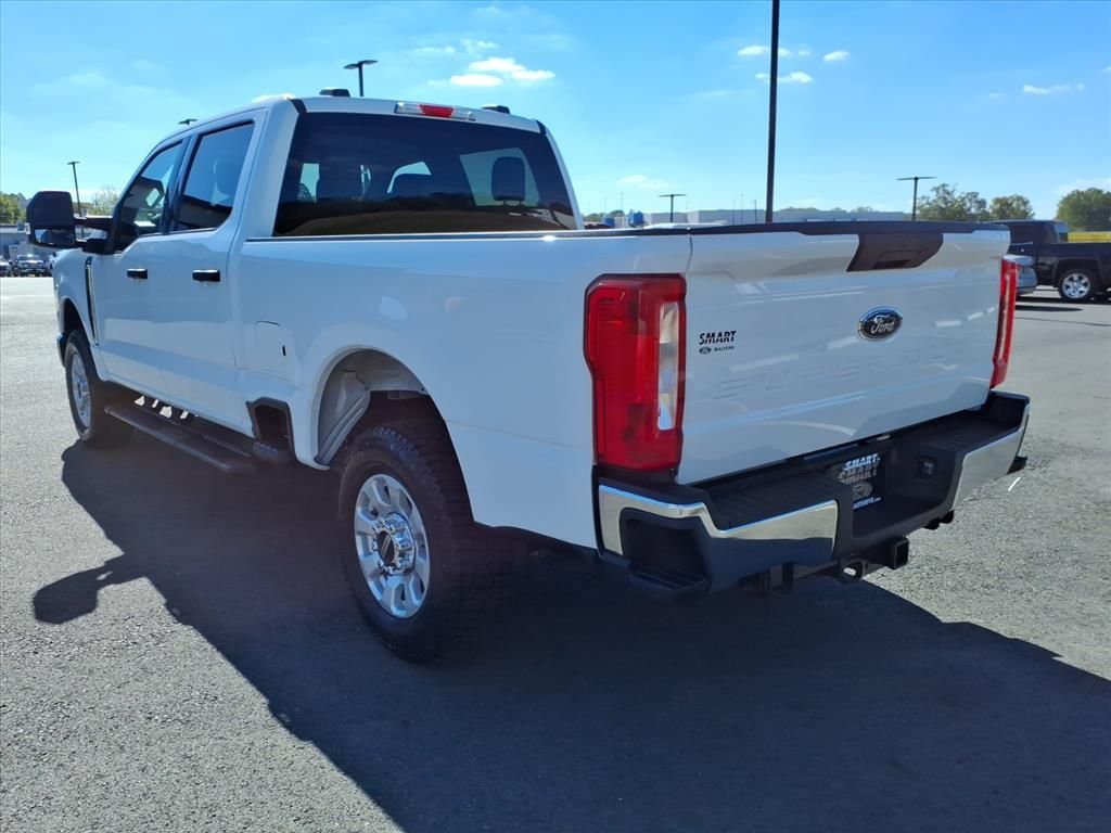 2024 Ford F-250 XLT photo 2